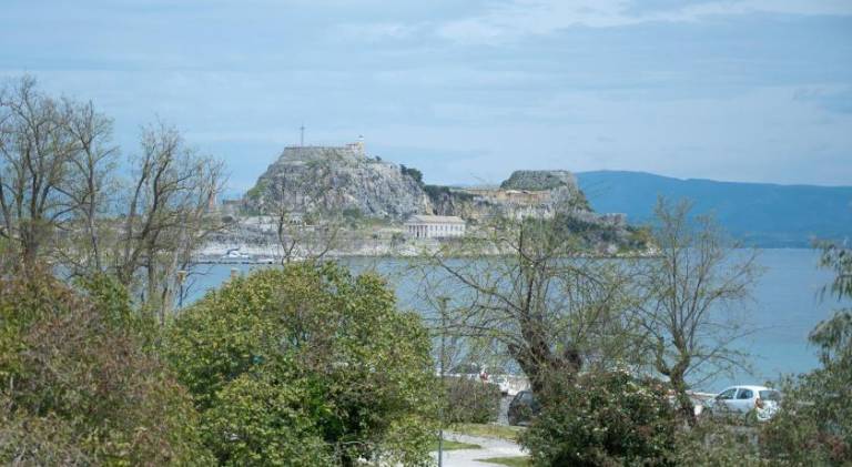 Holiday apartment with barbeque in Corfu