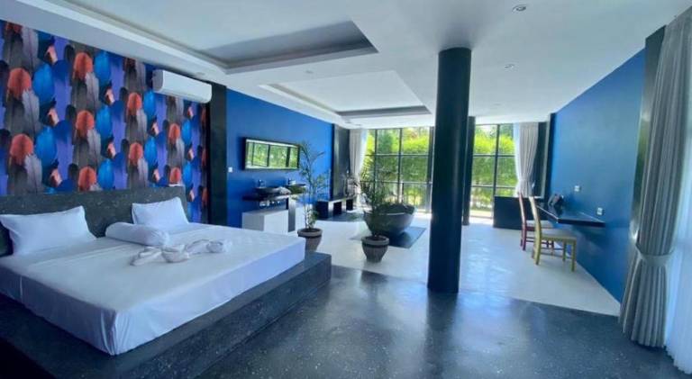 Villa with pool — photo 2