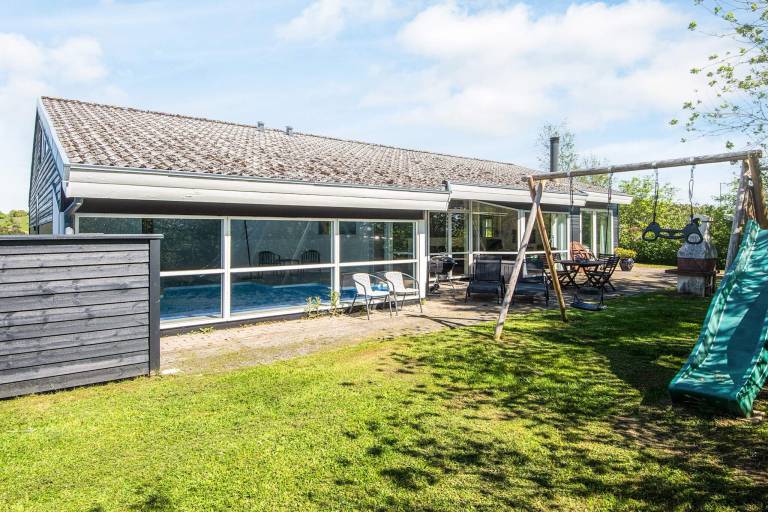 Pleasant house with terrace, pool & sauna | Pets are welcome — photo 4