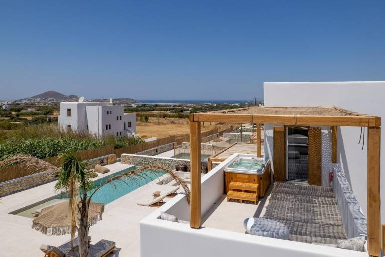 Children-friendly villa with terrace, yard & private pool | Beach view | Dogs allowed — photo 3