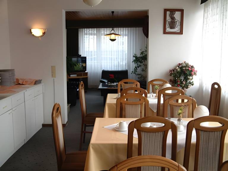 Nice serviced apartment with patio | Dogs allowed — photo 5