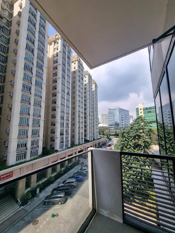 House with pool in Taguig
