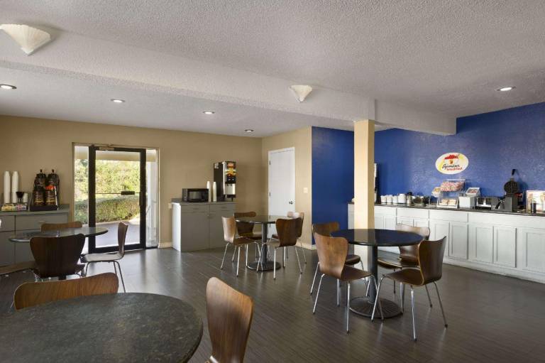 Quality Inn Crestview I-10 Eglin AFB Area — photo 2