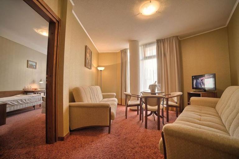 Grot Hotel — photo 2