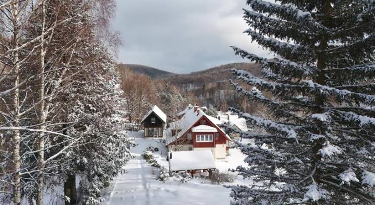Villa with 4 rooms for 10 persons in Jelenia Gora