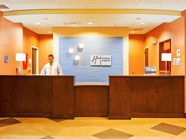 Holiday Inn Express & Suites Trinity By IHG