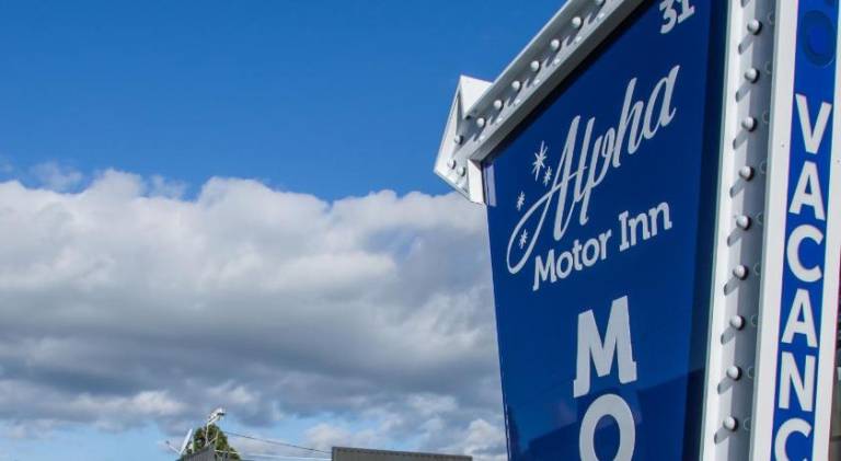 Alpha Motor Inn