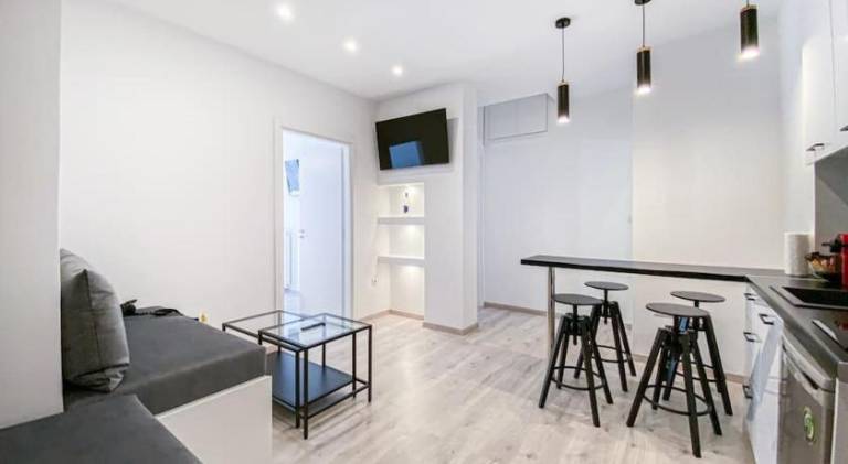 Syntagma square, 60sqm Platinum suite in Athens