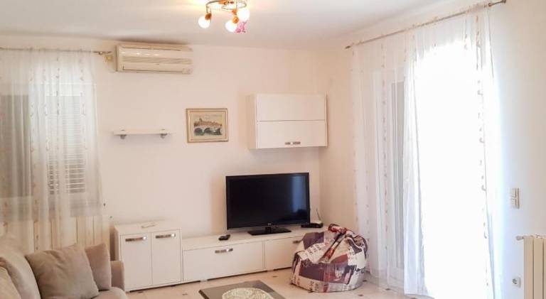 Holiday apartment with 2 rooms for 7 persons — photo 2