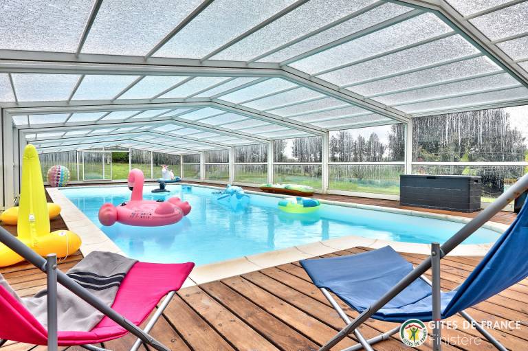 Ferienhaus mit Hund in Locunolé, Bretagne, Frankreich