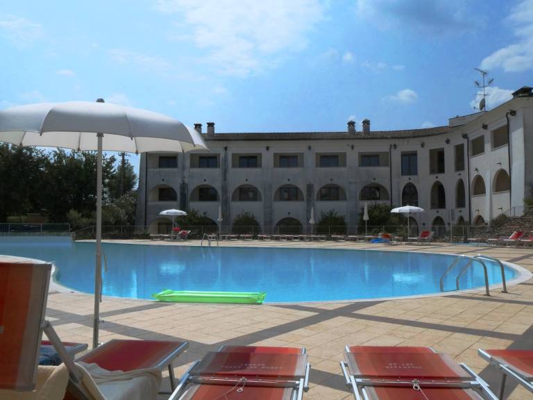 Ferienwohnung mit Hund in Manerba del Garda, Moniga del Garda fuer max. 4 Personen