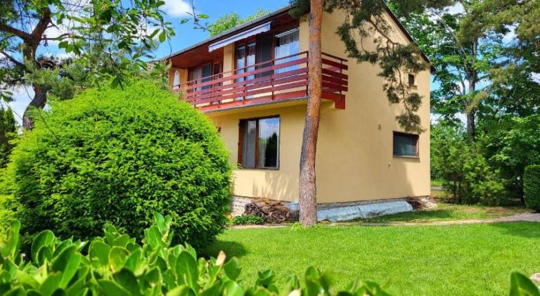 House with BBQ, patio & garden in Veszprem