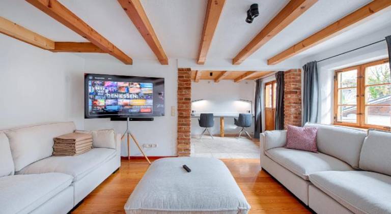 Beautiful vacation home | Suitable for remote work | Pets allowed — photo 2