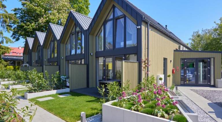 Vacation home with terrace, garden & private pool — photo 3