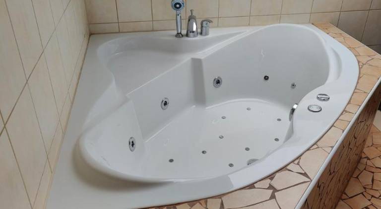 Rental apartment with jacuzzi | Dogs allowed — photo 4
