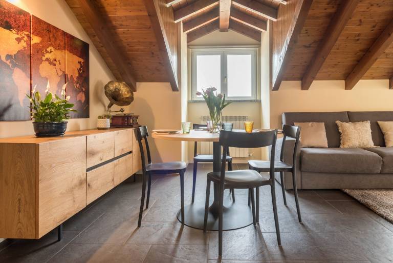 Apartment with fast internet & patio | City view — photo 4
