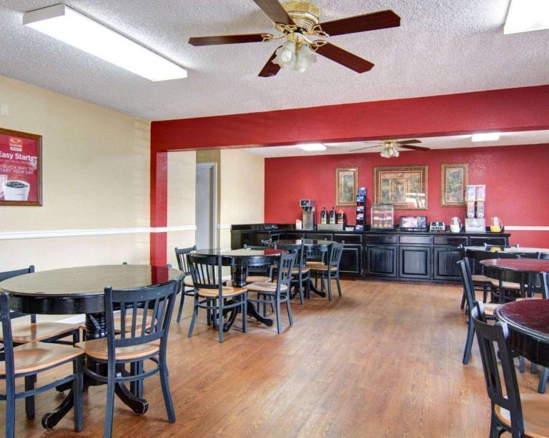 Econo Lodge Pine Bluff — photo 4