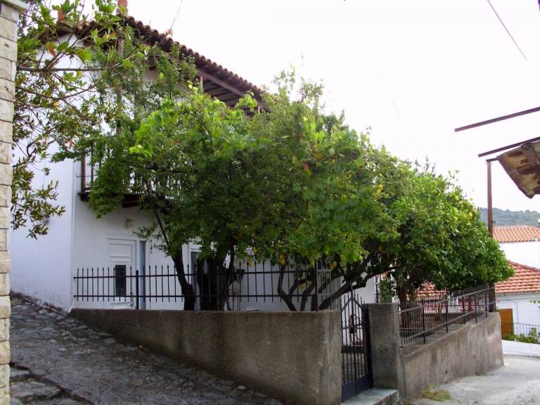 House  Skopelos