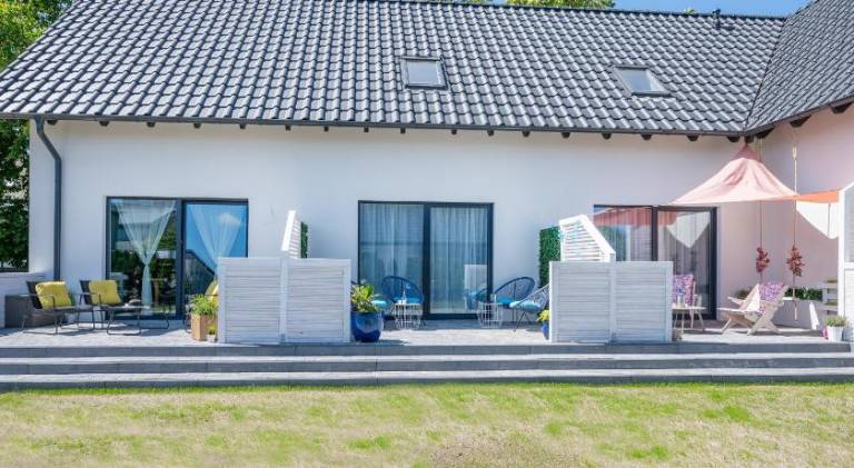 Apartment with terrace, yard & private pool — photo 5