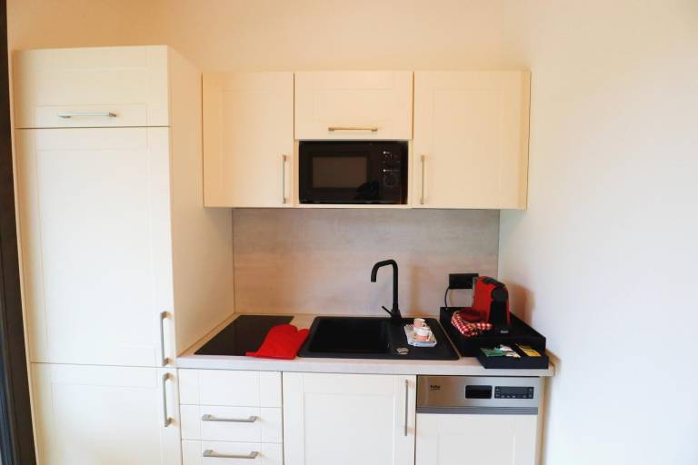 Fully equipped pleasant apartment with yard & BBQ | Pet-friendly — photo 4