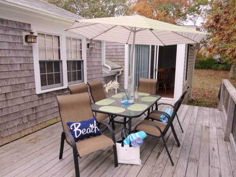 Walk to Beach Close to Town WiFi AC Units Ginger Plum Cottage — photo 4