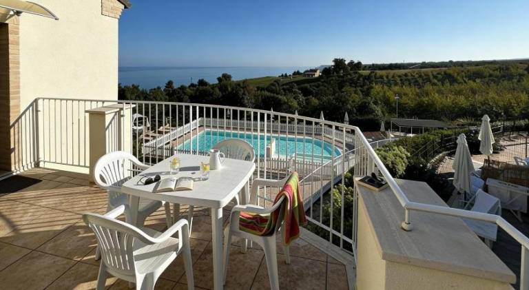 House with garden, terrace & pool | Pets are welcome — photo 3