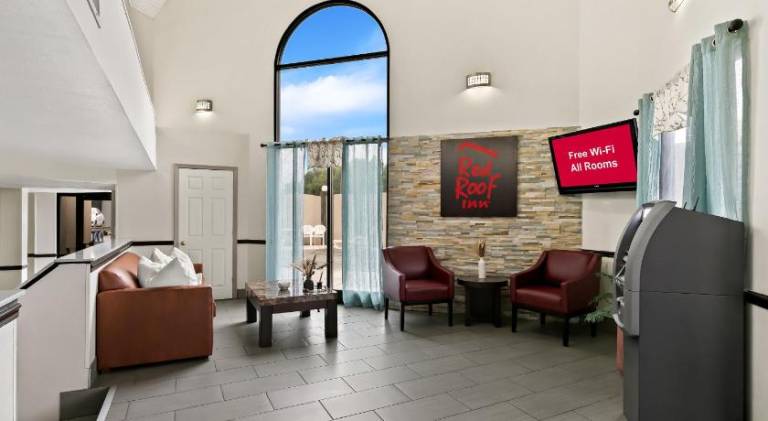 Red Roof Inn & Suites Duncan — photo 2