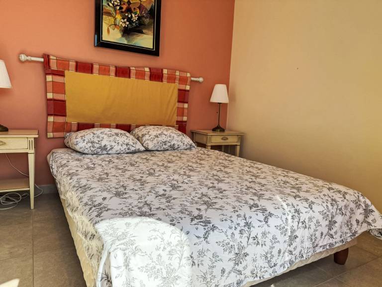 Rental apartment with terrace, yard & pool | Sea view | Pet-friendly — photo 5