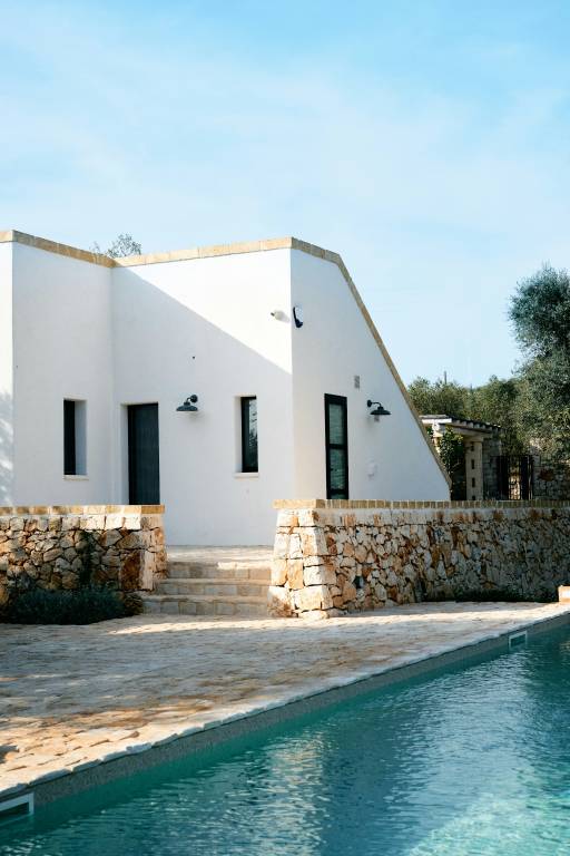 Vacation home with private pool, garden & hot tub — photo 3