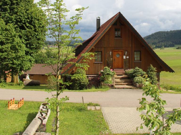     
Ferienwohnung ∙ 6 Gäste ∙ 3 Schlafzimmer
