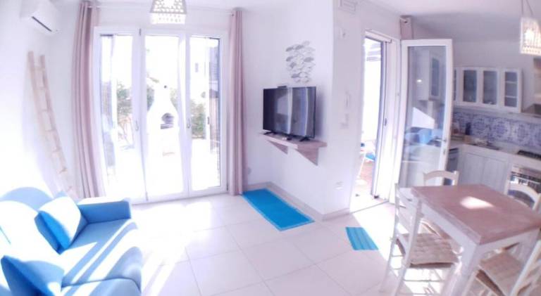 Holiday apartment with 2 rooms for 6 persons — photo 3