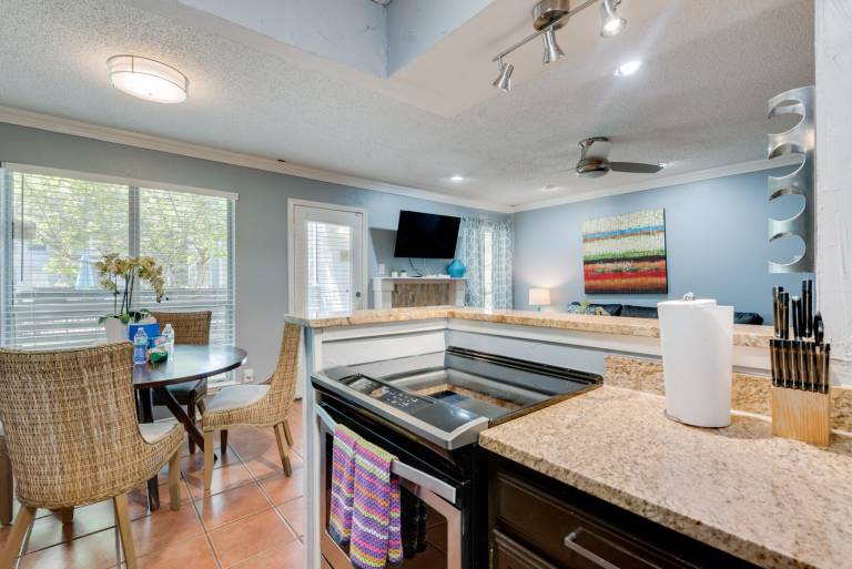 Family-oriented apartment with pool | Dogs allowed — photo 5