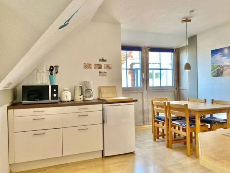 Gemütliche Ferienwohnung mit überdachtem Balkon in Lemkenhafen — photo 5