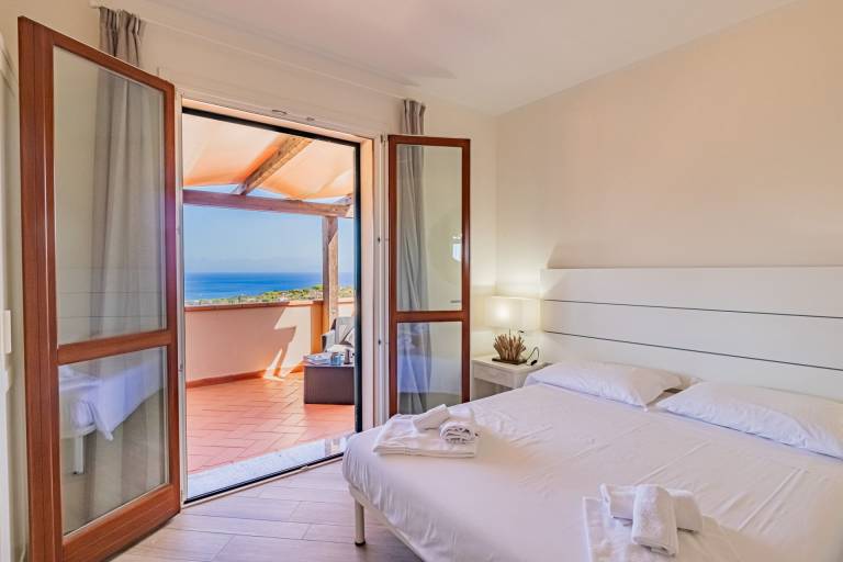 Just built with beautiful sea view, in the center of Capoliveri and equipped with every comfort — photo 5