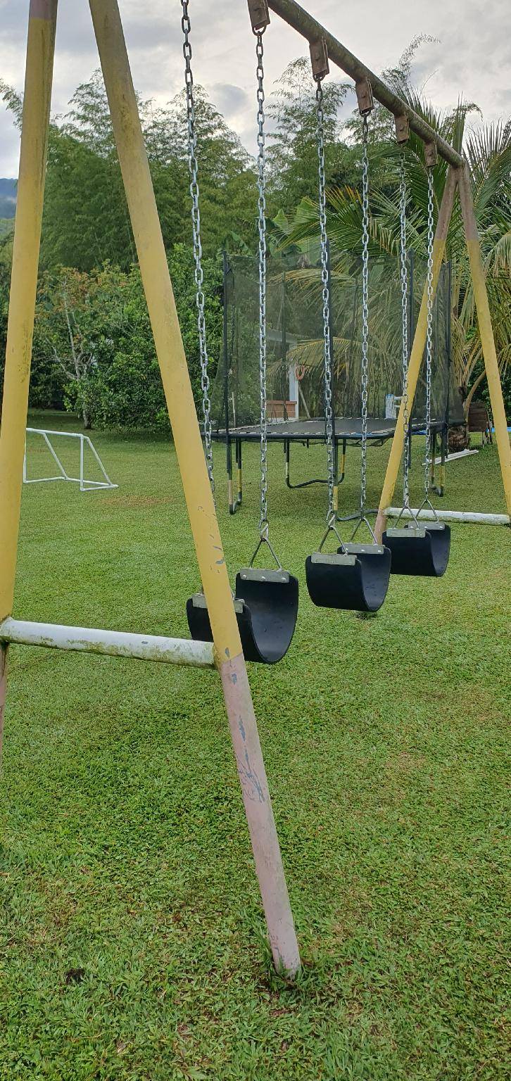 Villa with yard, barbeque & pool | Suitable for remote work | Pet-friendly — photo 4