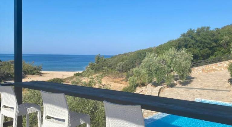 Villa with garden, private pool & terrace — photo 4