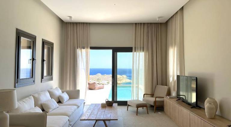 Fully equipped nice villa with garden, private pool & patio | Suitable for remote work | Pets allowed — photo 2