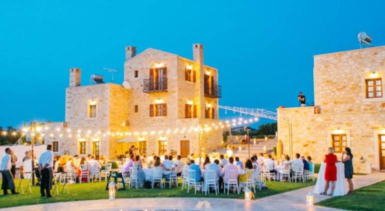 Arodamos Villa with a pool, children's games, and BBQ, perfect for 23 people! — photo 2