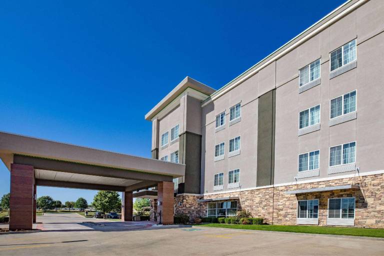 La Quinta Inn & Suites by Wyndham Tulsa - Catoosa — photo 5