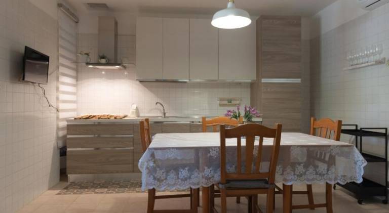 Villa with 2 rooms for 5 persons — photo 4