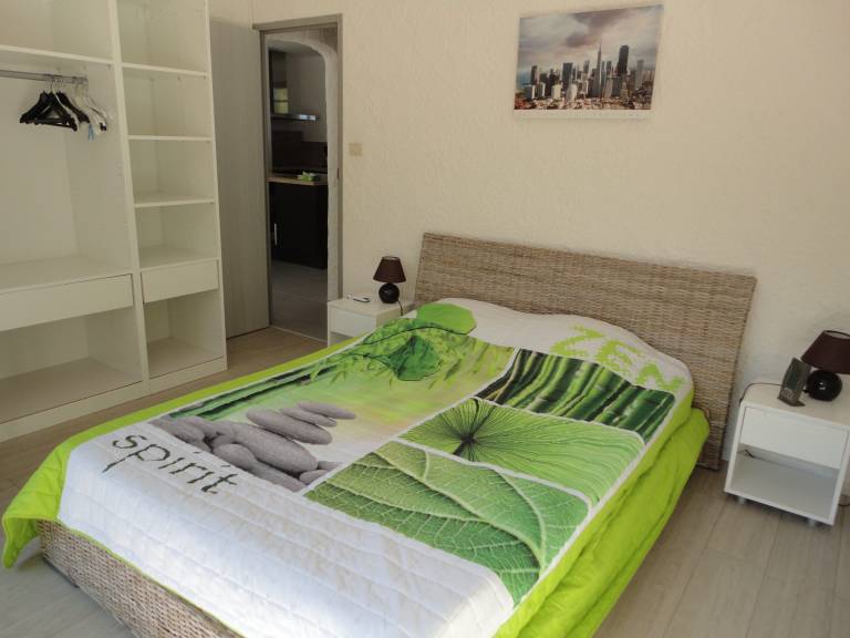 Rental apartment with pool — photo 5