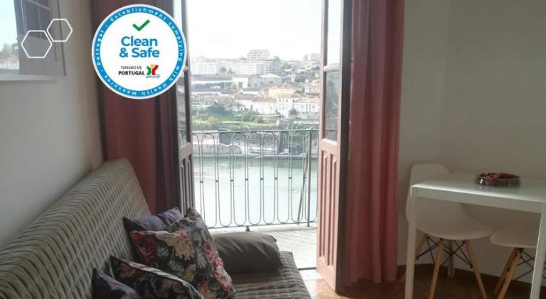 Apartment with terrace | Next to Dom Luís I Bridge in Porto