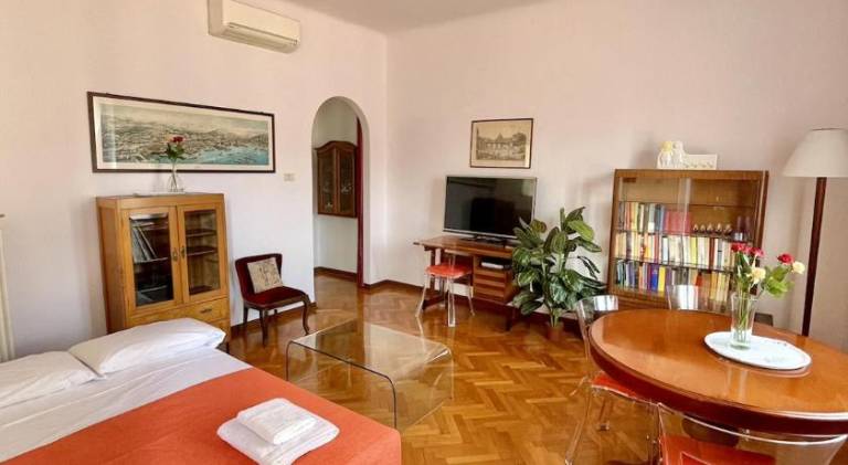 Rental apartment with terrace — photo 2