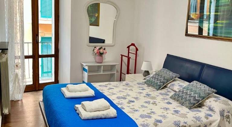Vacation home with 2 rooms for 5 persons in Vernazza