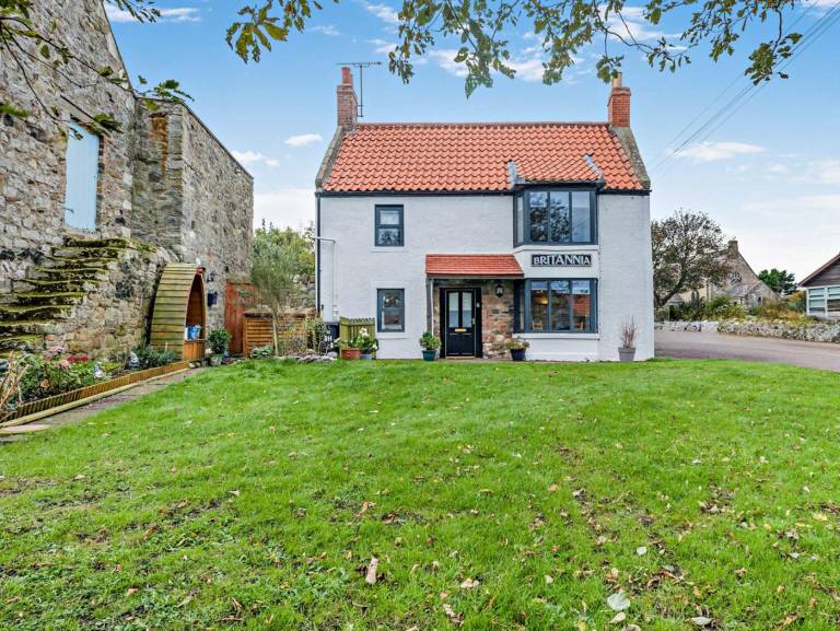 Landhaus Holy Island