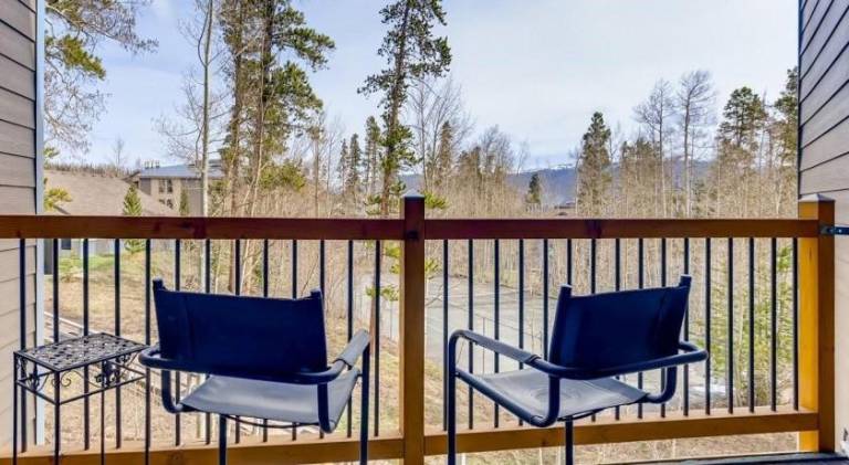 Rental apartment with hot tub & pool — photo 4