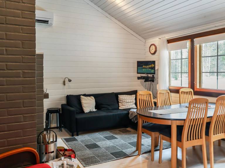 Lovely vacation home with sauna | Pets allowed — photo 3