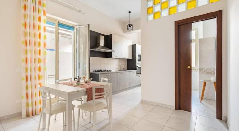Rental apartment with 3 rooms for 4 persons in Reggio Calabria