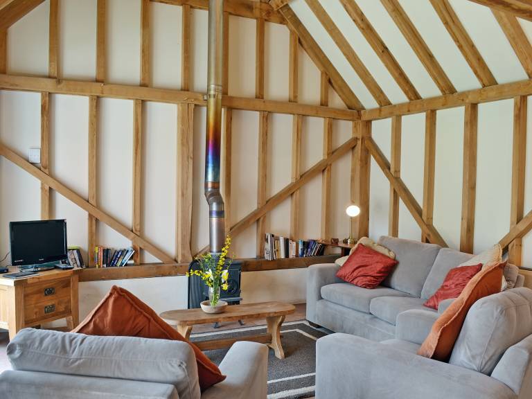 Family-friendly charming cottage with barbeque & yard | Pets are welcome — photo 3