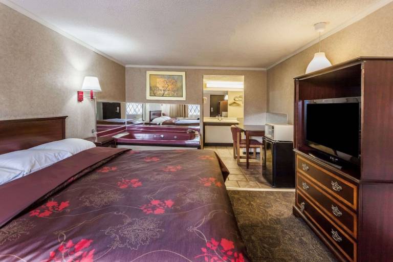 Motel  Farmington Hills